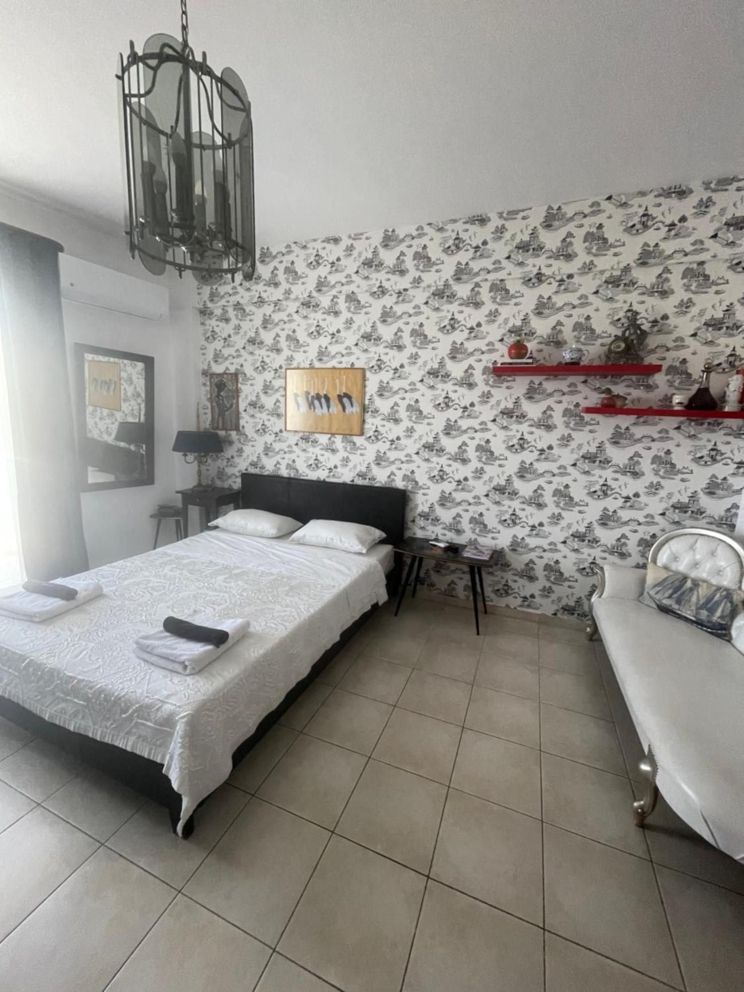 Retire Flat In The Heart Of * Iraklio