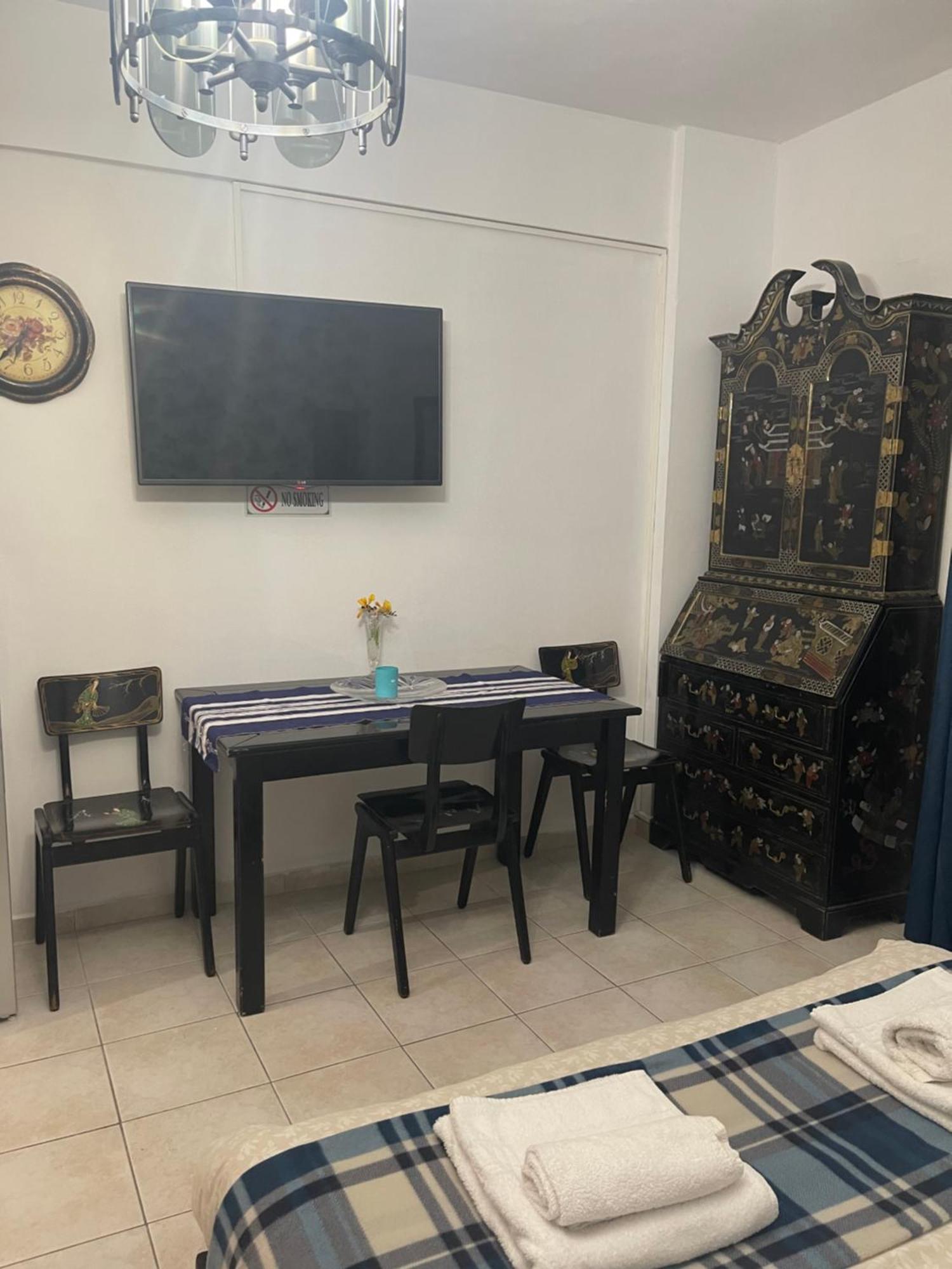Retire Flat In The Heart Of